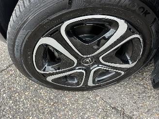 Citroën C3 1.2 PureTech 83pk C-Series - navi - line assist - clima - cruise - apple carpl - 66dkm nap - licht + regensensor picture 11