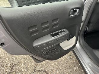 Citroën C3 1.2 PureTech 83pk C-Series - navi - line assist - clima - cruise - apple carpl - 66dkm nap - licht + regensensor picture 62