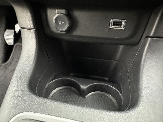 Citroën C3 1.2 PureTech 83pk C-Series - navi - line assist - clima - cruise - apple carpl - 66dkm nap - licht + regensensor picture 46