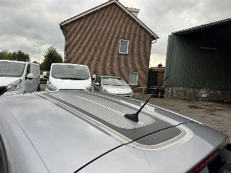 Citroën C3 1.2 PureTech 83pk C-Series - navi - line assist - clima - cruise - apple carpl - 66dkm nap - licht + regensensor picture 100