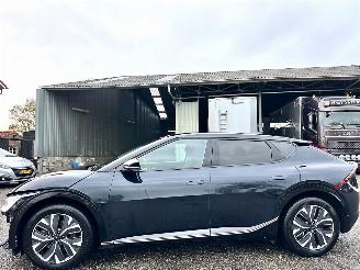 Damaged car Kia EV6 Gereserveerd Plus 58kWh 170pk aut + f1 - nap - cam - keyless - front + line assist - stoelkoeling - stuurverw - stoelverw v+a 2022/12