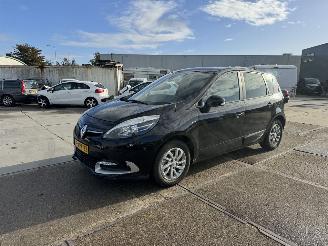 Schadeauto Renault Scenic 1.2 Tce  Limited 2014/10