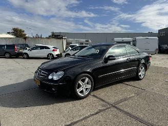 skadebil auto Mercedes CLK 220 CDI COUPE Eleg. 2009/1