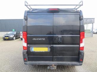 Volkswagen Amarok 2000 diesel pick-up picture 4