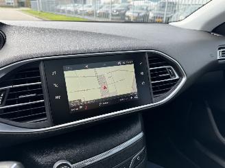 Peugeot 308 SW 1.5 BlueHDI 96kw Clima - Navi - Euro6 picture 24