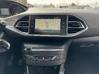 Peugeot 308 SW 1.5 BlueHDI 96kw Clima - Navi - Euro6 picture 17