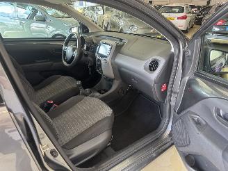 Peugeot 108 1.0 e-Active AIRCO Euro6 picture 22