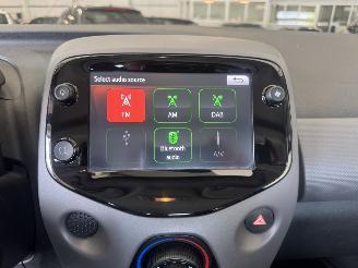 Peugeot 108 1.0 e-Active AIRCO Euro6 picture 16