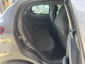 Peugeot 108 1.0 e-Active AIRCO Euro6 picture 21