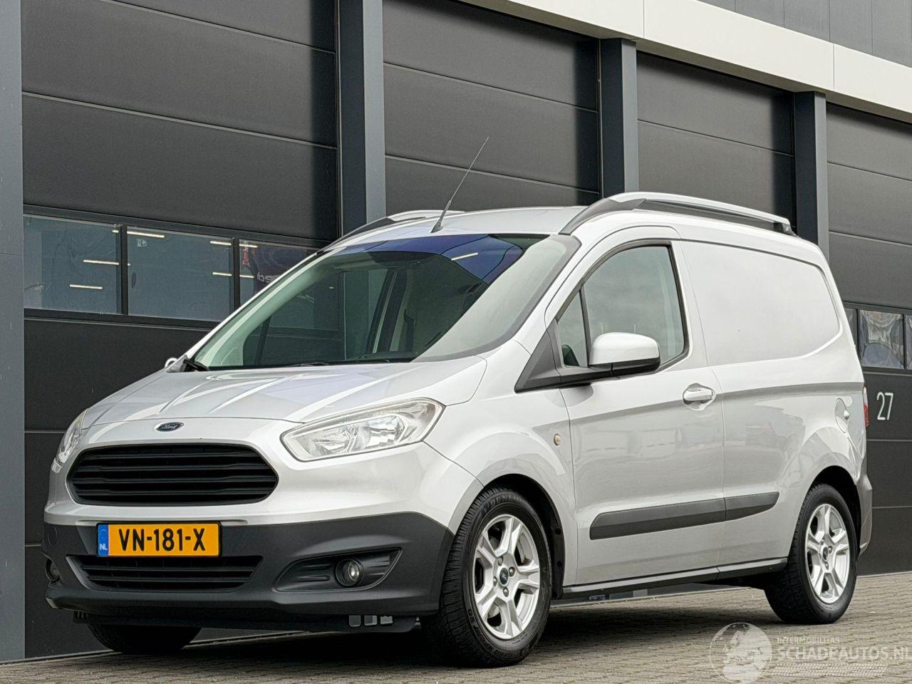 Ford Transit Courier Van 1.5 TDCI Navi Airco PDC