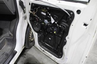 Volkswagen Transporter T6 Kombi picture 23