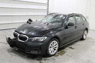 Vrakbiler auto BMW 3-serie 316 2021/10