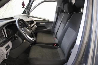 Volkswagen Transporter T6 picture 12