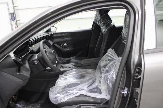 Peugeot 308  picture 7