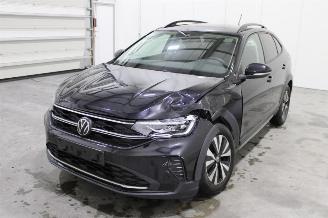 krockskadad bil auto Volkswagen Taigo  2023/6