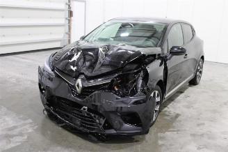 skadebil auto Renault Clio  2021/8