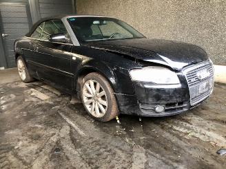 Salvage car Audi A4 cabrio - quattro - 3000cc - diesel 2007/1