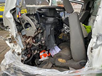 Nissan Cabstar Cab-Star Ch.Cab/Pick-up 1976 / 2014 35.14/45.14 DCI CHP  Diesel 2.488cc 100kW picture 8