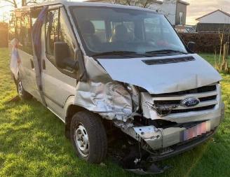 Démontage voiture Ford Transit Bus 2006 / 2014 2.2 TDCi 16V Bus  Diesel 2.198cc 85kW (116pk) FWD 2010/3