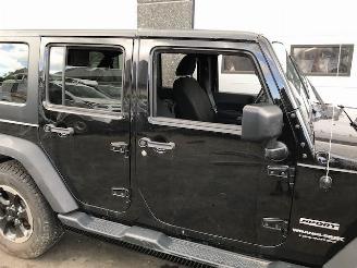 Jeep Wrangler Unlimited (JK) Terreinwagen 2007 / 2018 2.8 CRD 16V 4x4 Jeep/SUV  Diesel 2.776cc 147kW (200pk) 4x4 picture 3