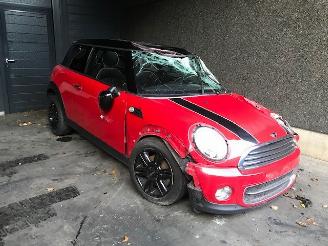 Vrakbiler auto Mini Cooper (R56) Hatchback 2006 / 2013 2.0 Cooper D 16V Autom. Hatchback  Diesel 1.995cc 82kW (111pk) FWD 2012/11