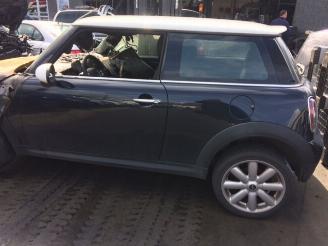 Mini Cooper 1.6 diesel picture 1