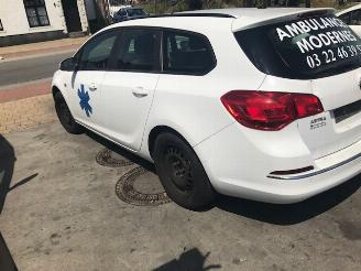 Sloopauto Opel Astra 1600cc/diesel/6vit 2014/1