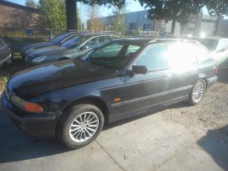 Salvage car BMW 5-serie 525i touring 1999/1