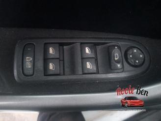 Peugeot 308 308 SW (4E/H), Combi 5-drs, 2007 / 2014 1.6 VTI 16V picture 14