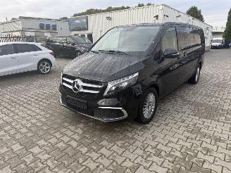 skadebil auto Mercedes V-klasse V300 d Avantgarde Edition 4 matic extra lang 2024/1