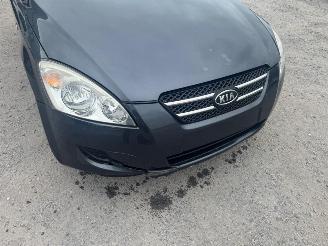 Kia Cee d  picture 13