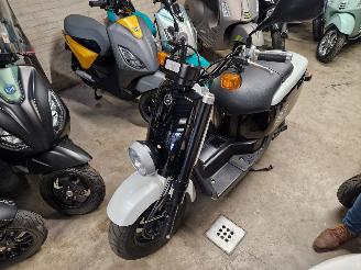 Yamaha  GIGGLE picture 1
