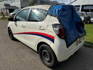 Peugeot 108 108, Hatchback, 2014 1.0 12V VVT-i picture 3