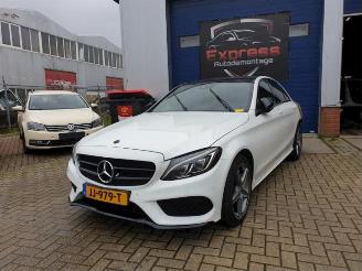 Vrakbiler auto Mercedes C-klasse C (W205), Sedan, 2013 / 2021 C-200 2.0 CGI 16V 2015/1