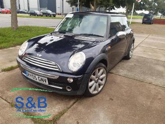 Mini Cooper Mini One/Cooper (R50), Hatchback, 2001 / 2007 1.6 16V One picture 3
