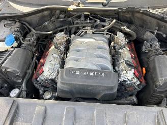 Audi Q7 4.2 picture 24