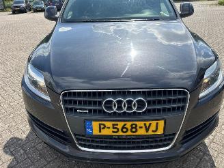 Audi Q7 4.2 picture 11