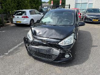 Hyundai I-10 1.0i i-Motion Go! 2016 picture 2