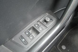 Volkswagen T-Roc 1.0 TSI Style Business picture 17