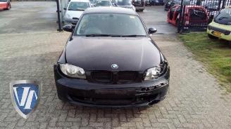 Vrakbiler auto BMW 1-serie 1 serie (E81), Hatchback 3-drs, 2006 / 2012 116i 1.6 16V 2008/11