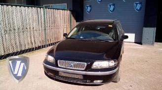Salvage car Volvo V-70 V70 (SW), Combi, 1999 / 2008 2.4 D5 20V 2003