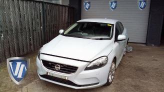Salvage car Volvo V-40 V40 (MV), Hatchback 5-drs, 2012 / 2019 2.0 D3 20V 2013