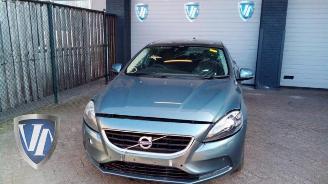 Salvage car Volvo V-40 V40 (MV), Hatchback 5-drs, 2012 / 2019 1.6 D2 2013