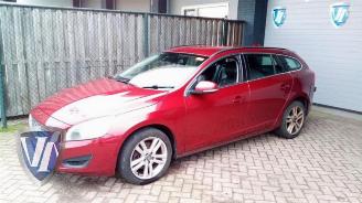 Volvo V-60 V60 I (FW/GW), Combi, 2010 / 2018 2.0 D3 20V picture 2